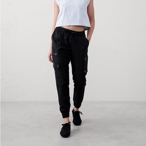 Banana RepublicTencel Cargo Joggers black